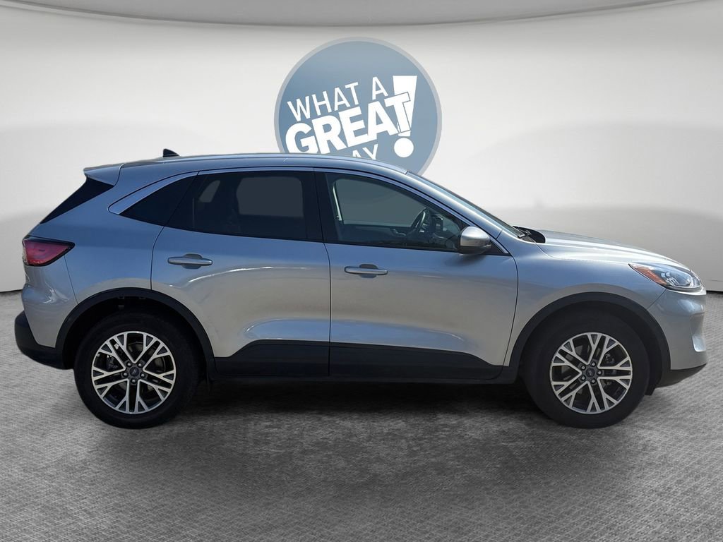 Used 2022 Ford Escape SEL w/ Technology Package AWD/4WD image 2