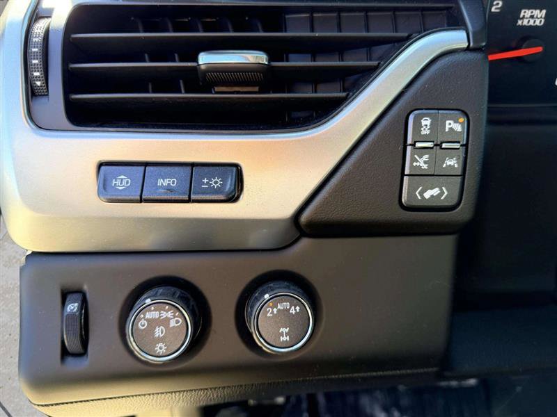 Used 2017 Chevrolet Suburban Premier image 25