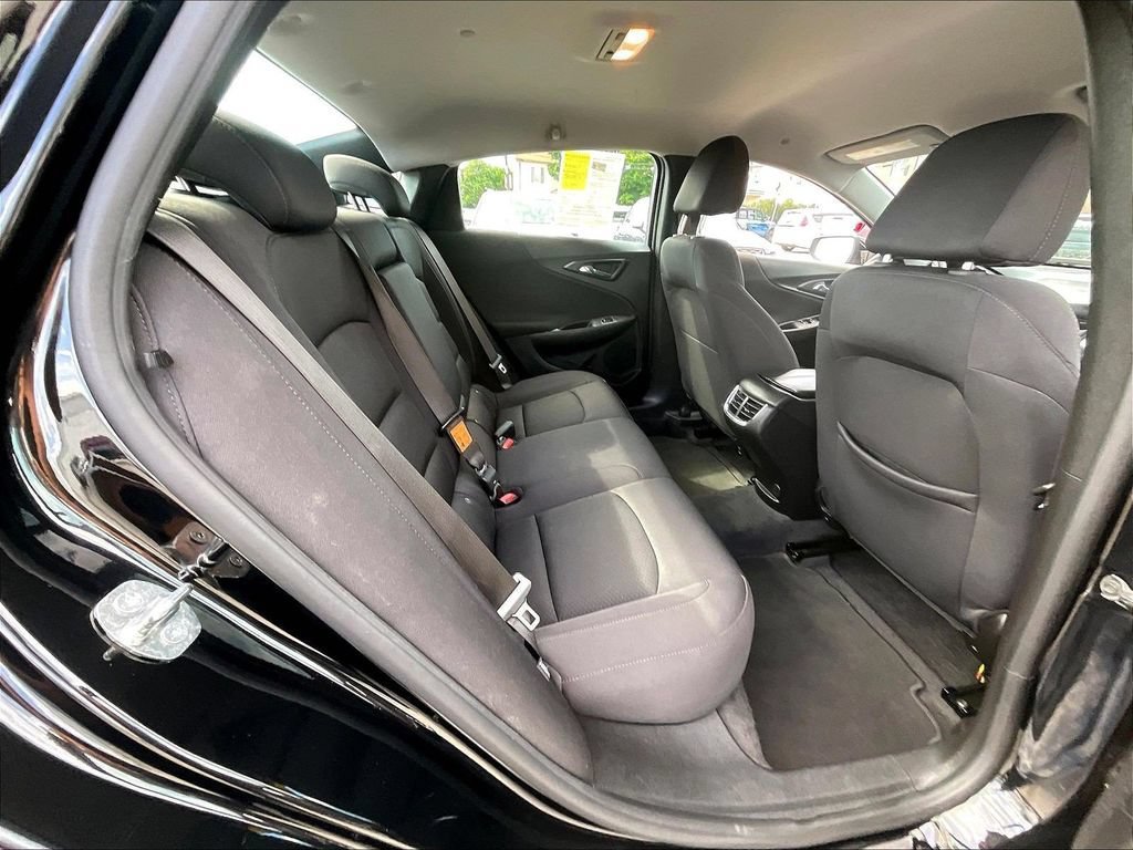 Used 2024 Chevrolet Malibu LT FWD image 16