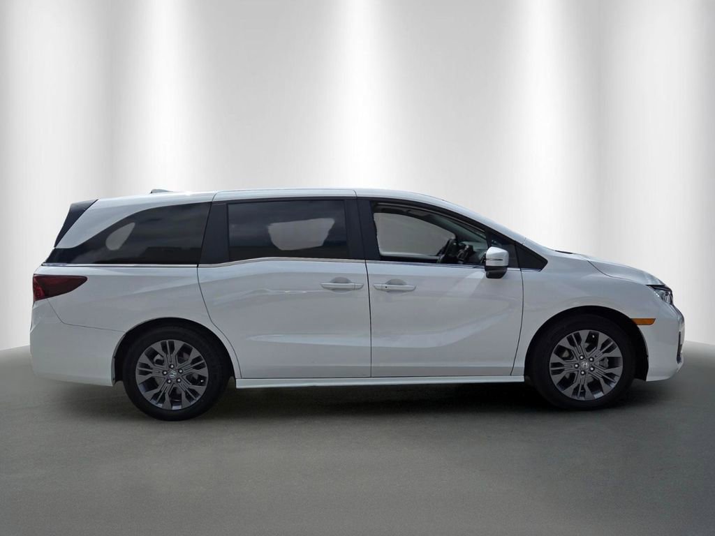 Certified 2025 Honda Odyssey Touring image 2