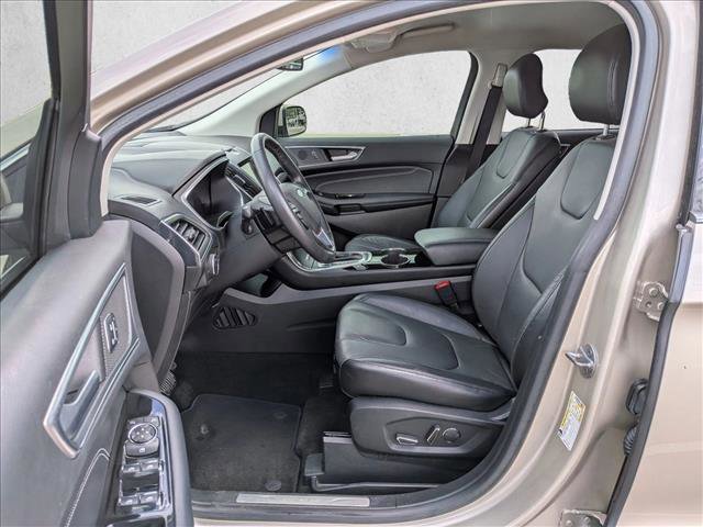 Used 2018 Ford Edge Titanium w/ Technology Package FWD image 15