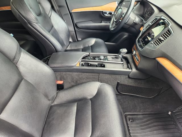 Used 2021 Volvo XC90 T6 Momentum AWD/4WD image 14