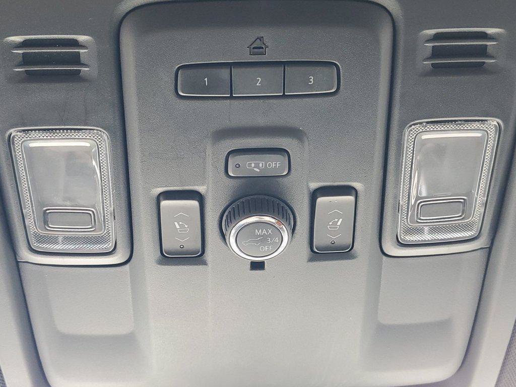 Certified 2023 Chevrolet Tahoe High Country w/ Advanced Technology Package AWD/4WD image 19