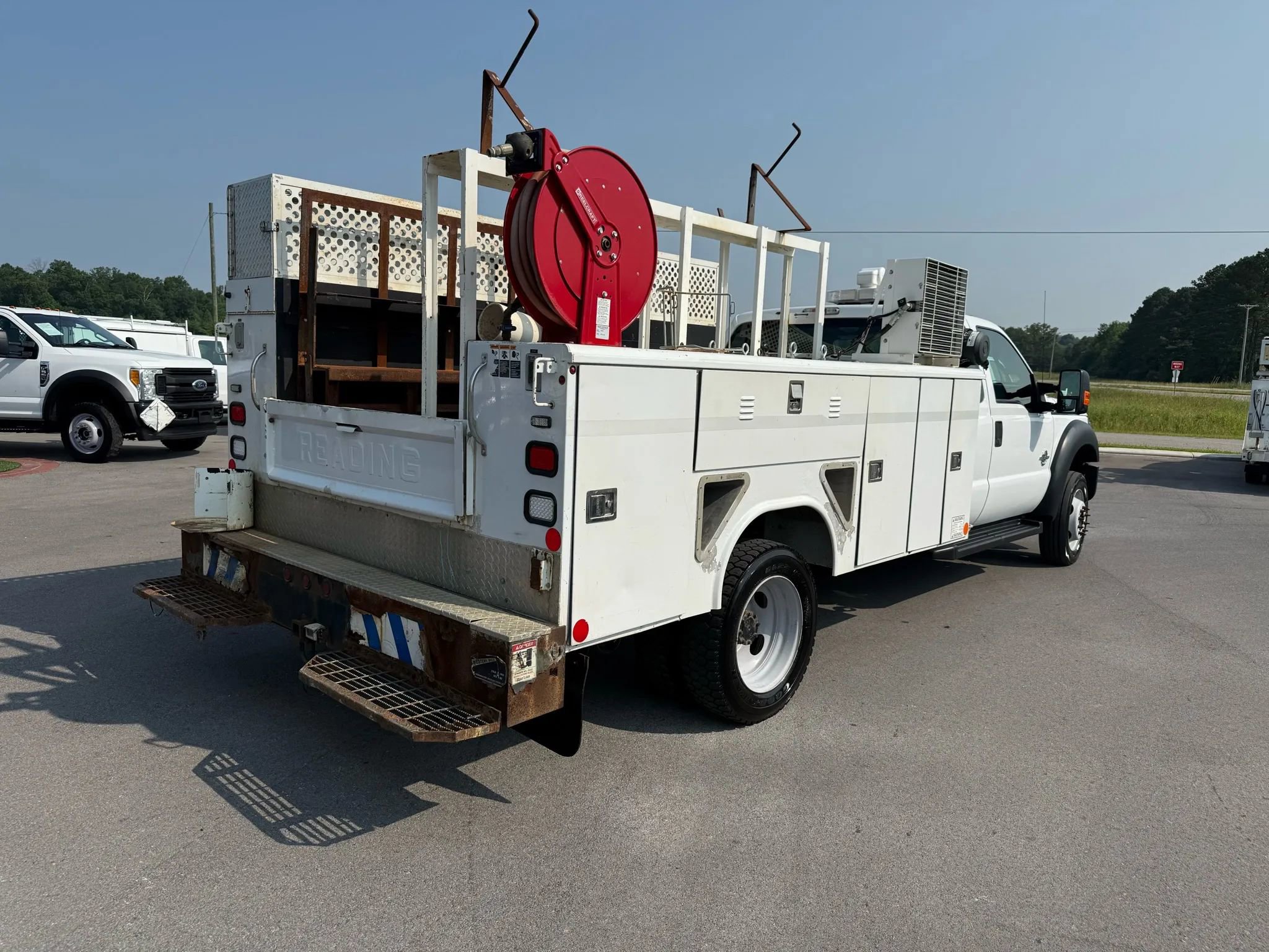 Used 2016 Ford F550 XLT 162  W.B. 4D image 4