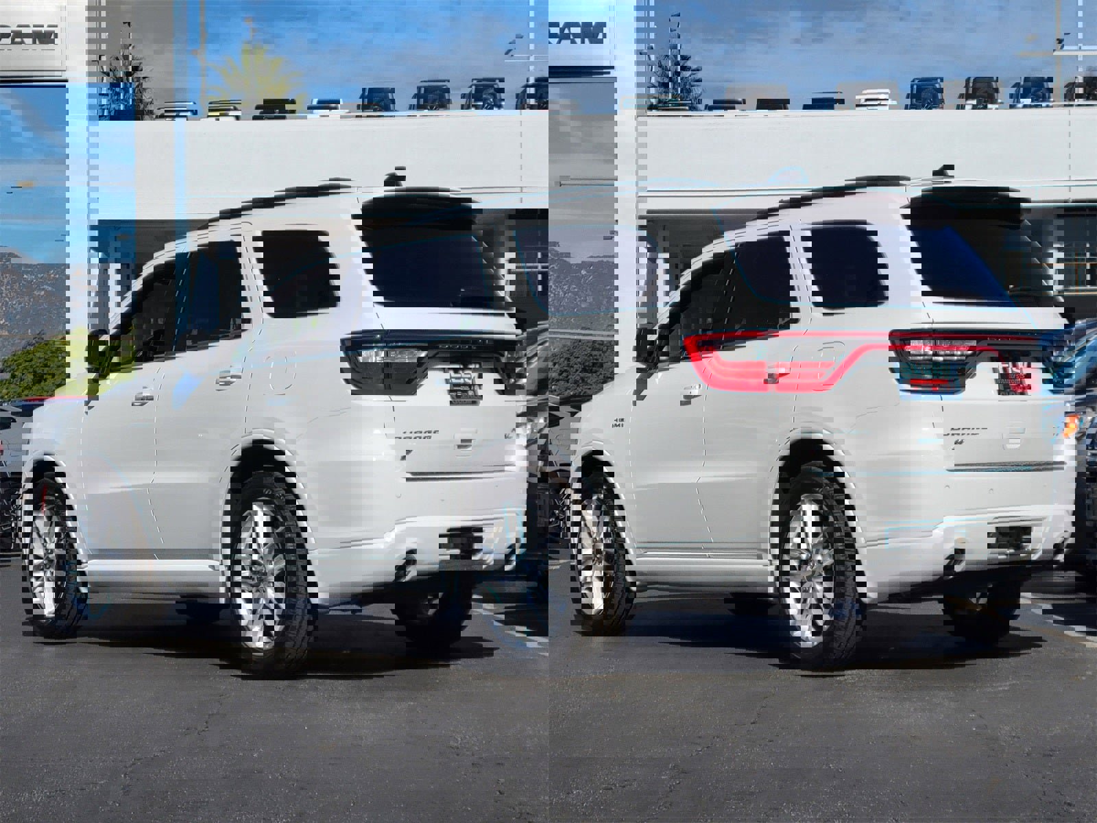 Used 2023 Dodge Durango R/T image 2