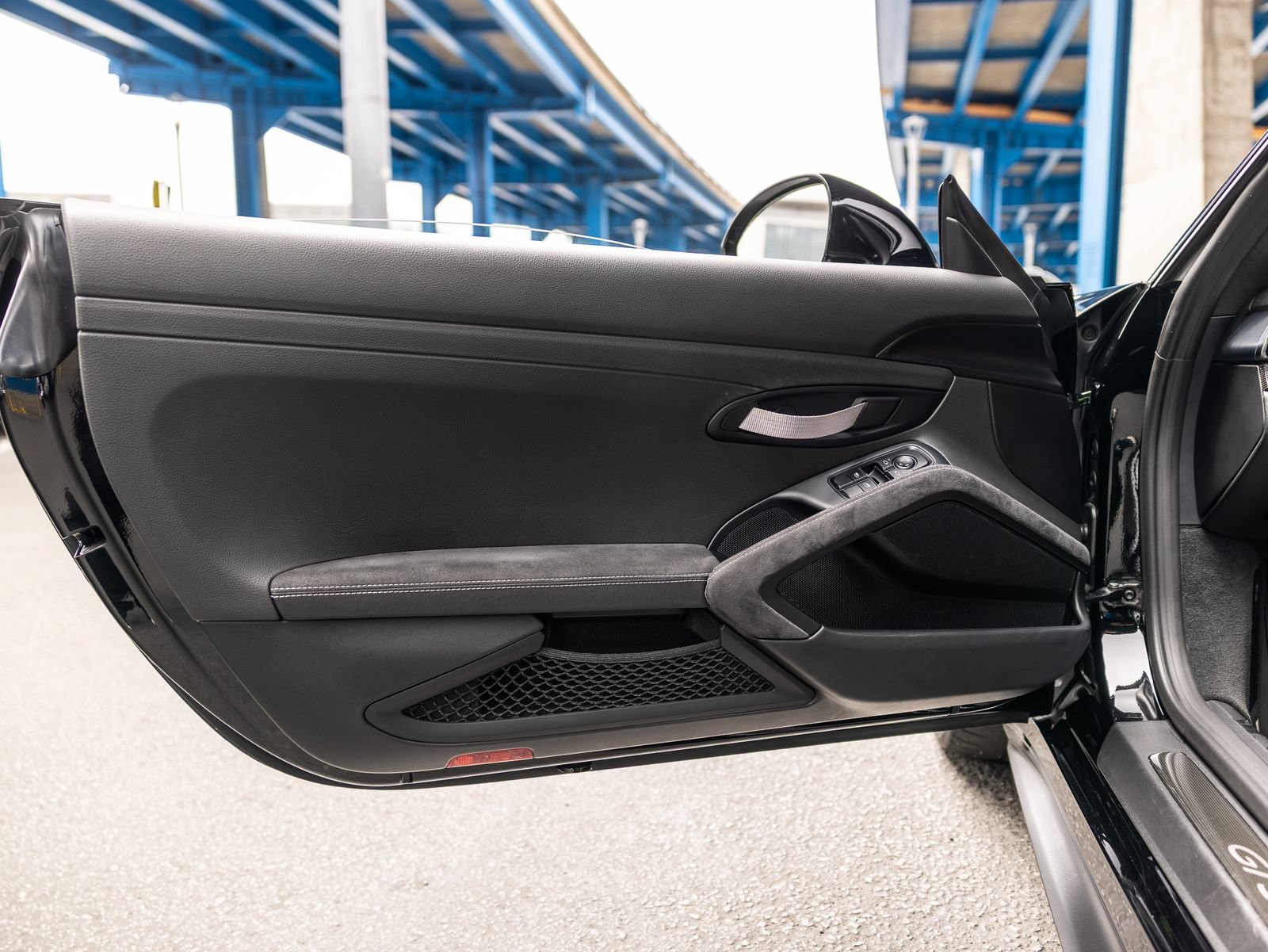 Certified 2019 Porsche 911 GT3 RS RWD image 38