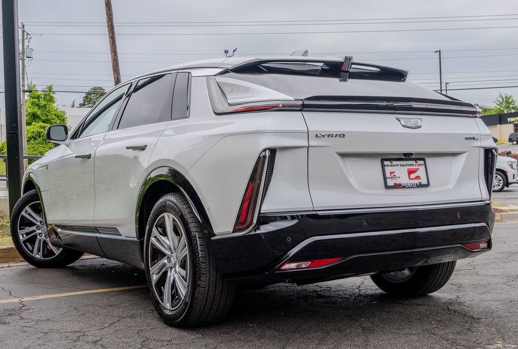 Used 2024 Cadillac Lyriq Tech w/ Driver Assist Package AWD/4WD image 23