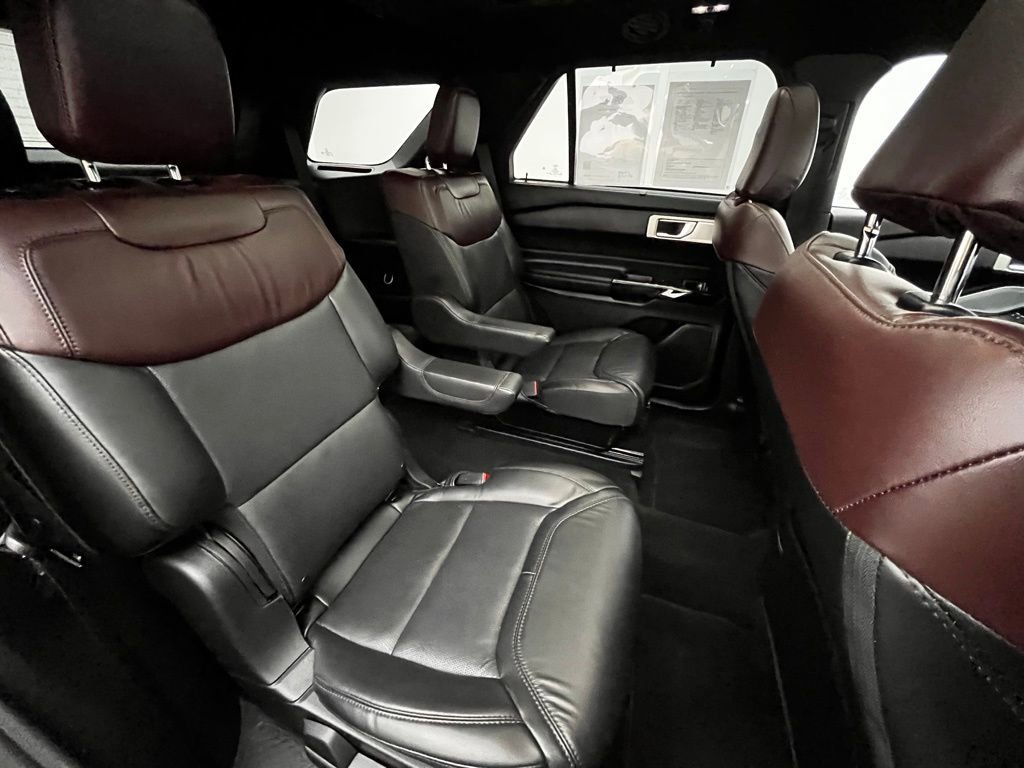 Used 2023 Ford Explorer Platinum w/ Technology Package image 37