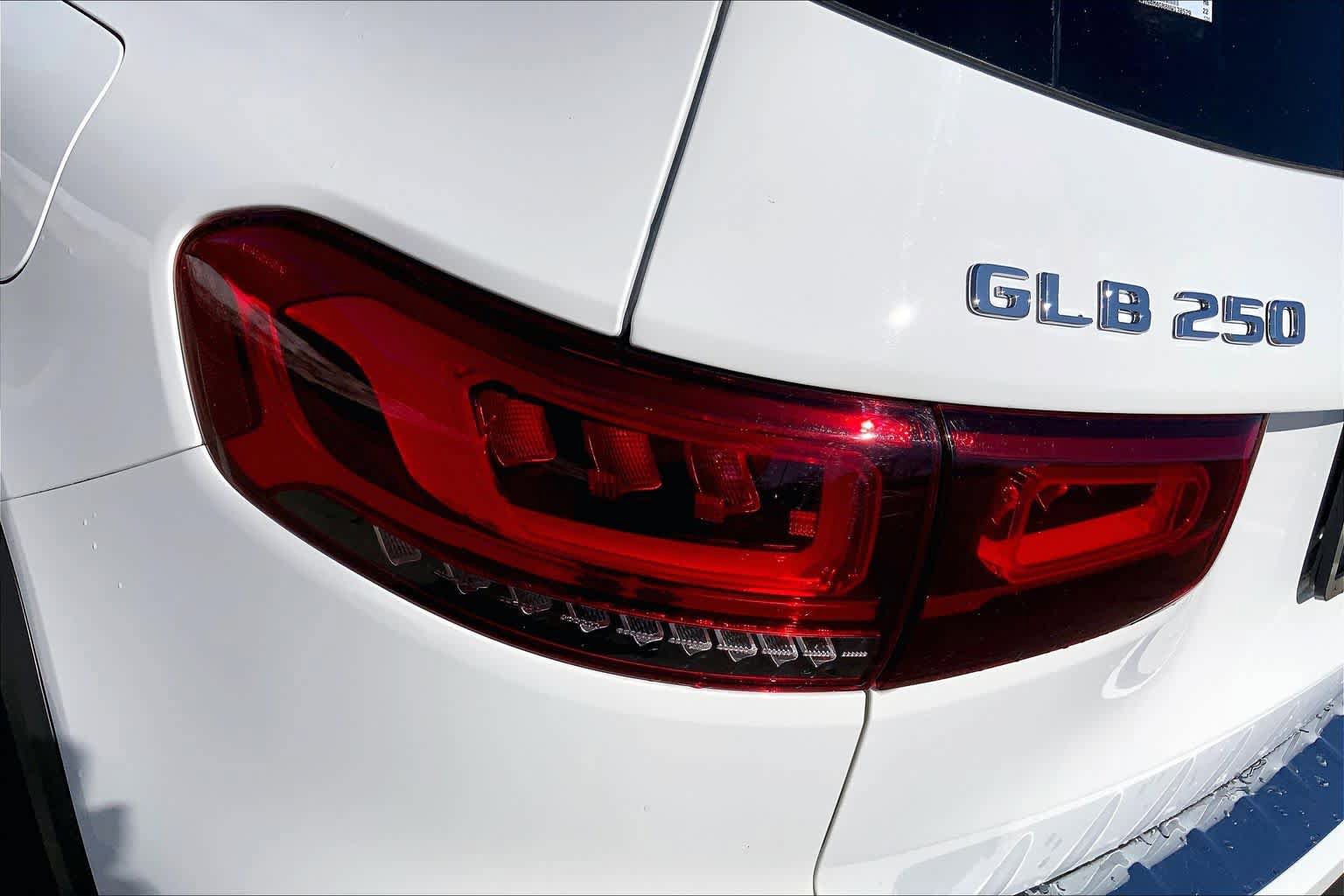 Certified 2022 Mercedes-Benz GLB 250 image 28