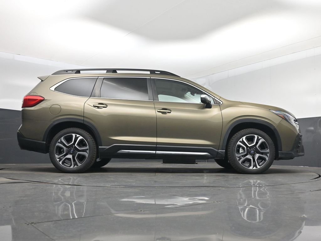 Used 2023 Subaru Ascent Limited w/ Technology Package image 16