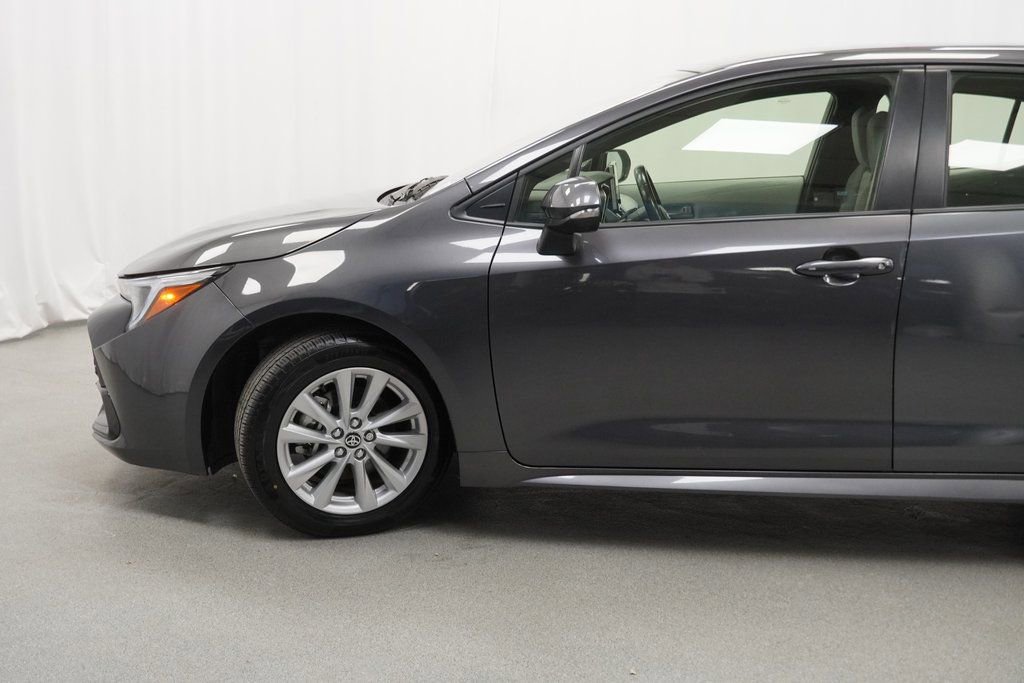 Used 2024 Toyota Corolla SE image 15