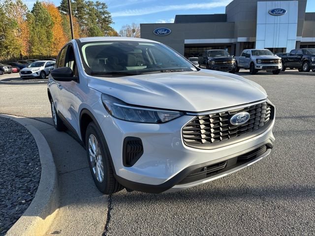 New 2026 Ford Escape Active w/ Tech Pack #1 FWD image 3