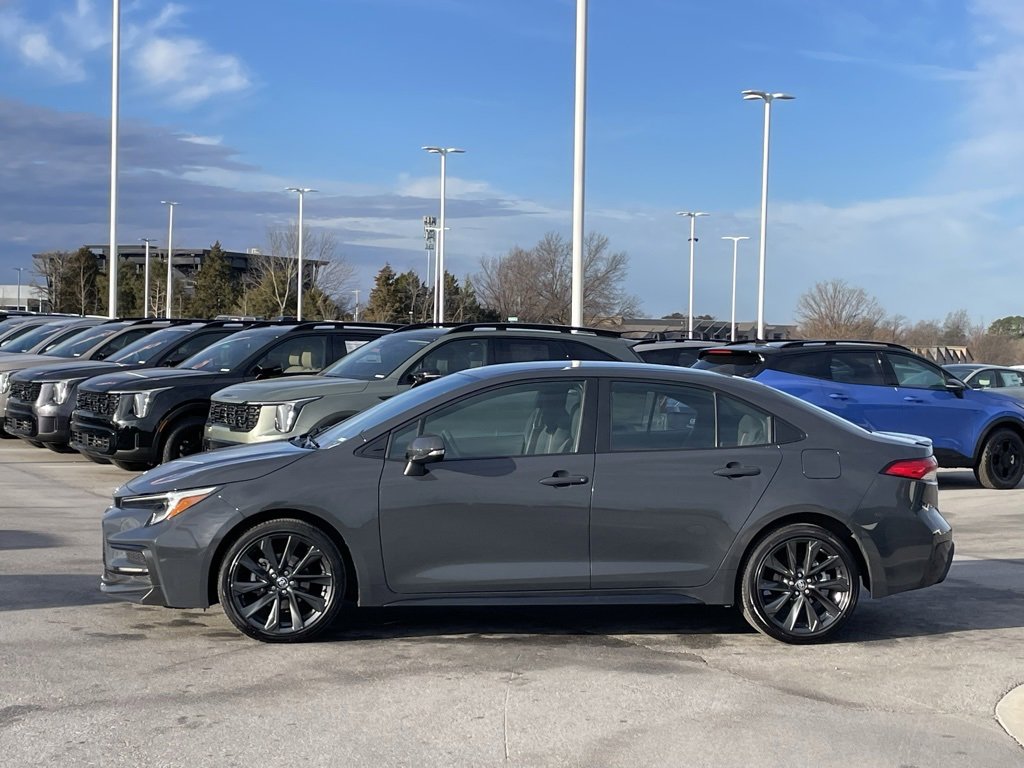 Used 2024 Toyota Corolla SE image 4