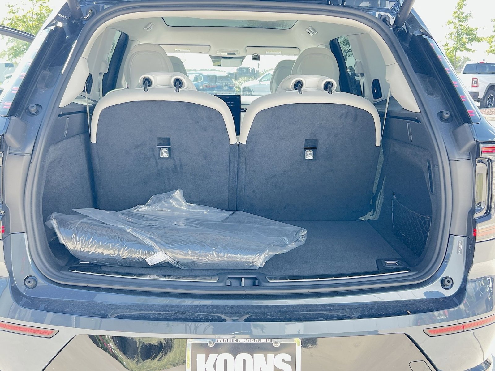 New 2025 Volvo EX90 Plus image 27