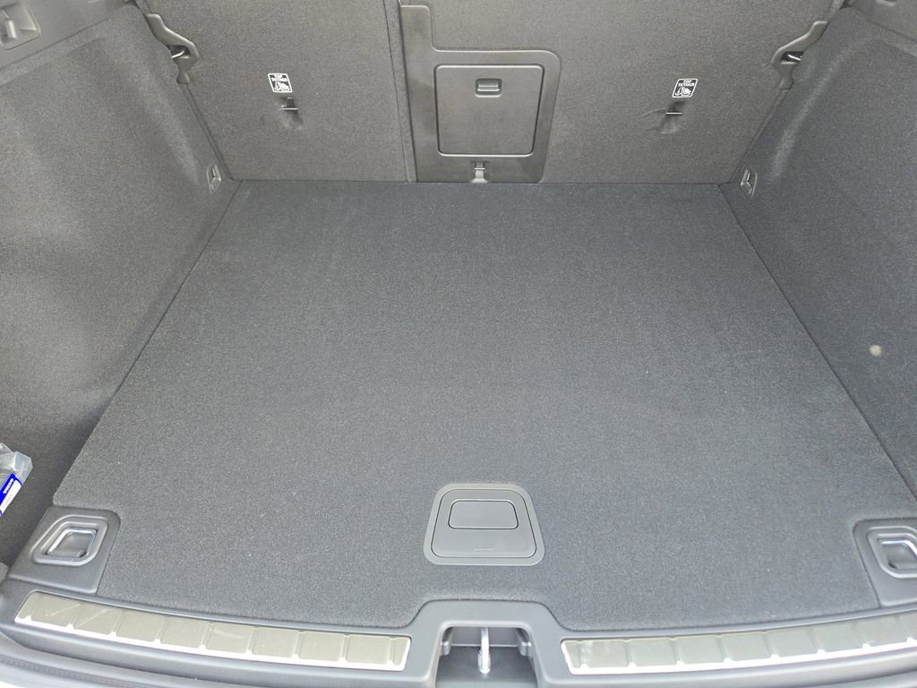 Certified 2026 Volvo XC60 B5 Plus w/ Protection Package Premier AWD/4WD image 34