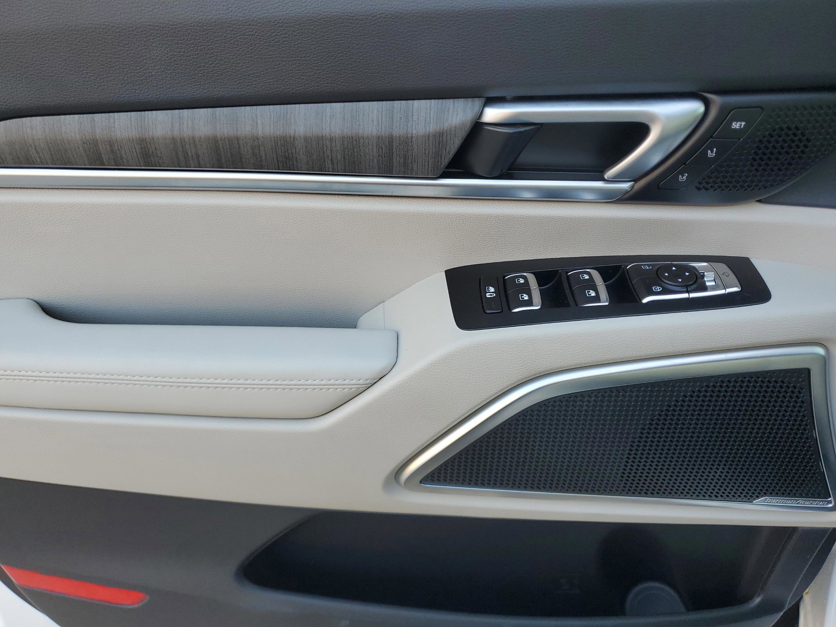 Used 2025 Kia Telluride SX Prestige image 17