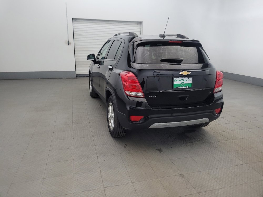 Used 2020 Chevrolet Trax LT w/ LT Convenience Package image 5