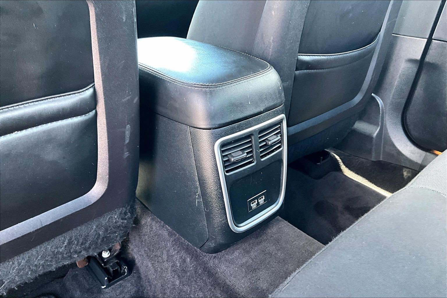 Used 2017 Dodge Charger SXT RWD image 10