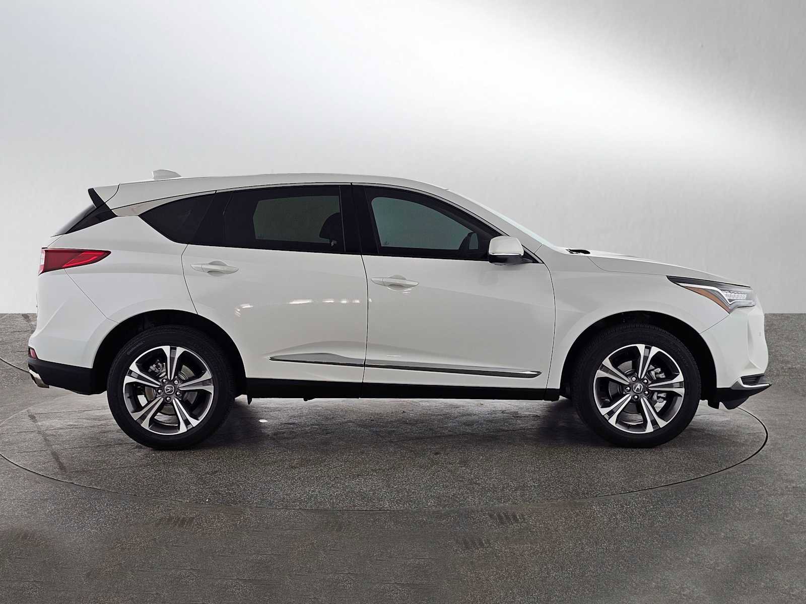 Used 2025 Acura RDX SH-AWD w/ Technology Package image 2