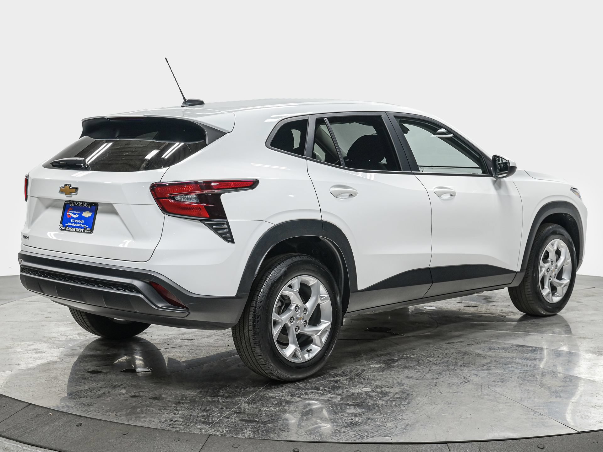 Used 2026 Chevrolet Trax LS w/ LS Convenience Package FWD image 7