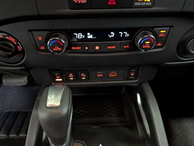 Used 2024 Nissan Frontier SV w/ SV Convenience Package image 19