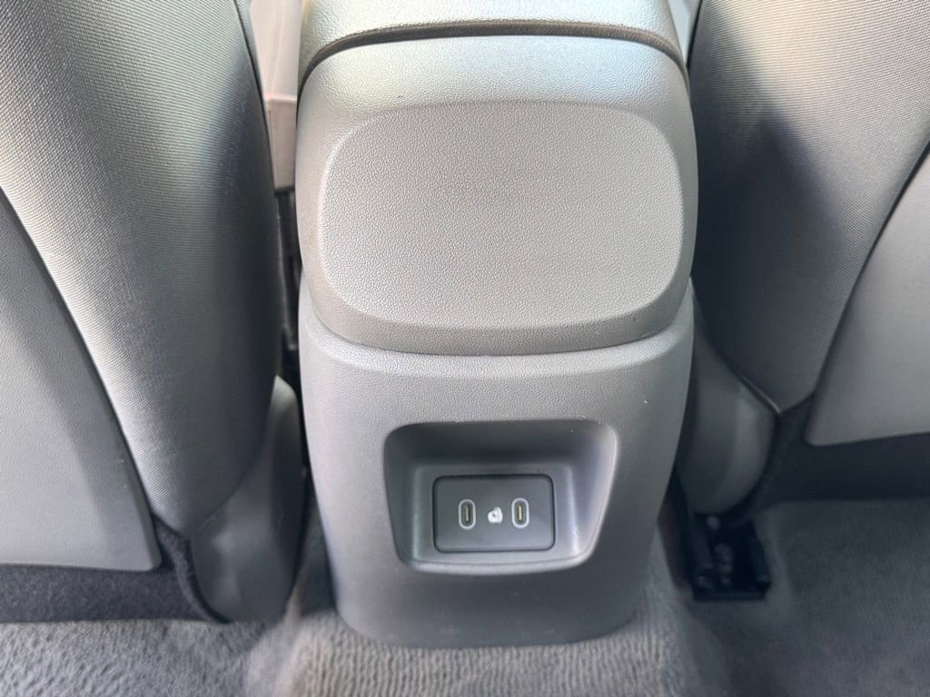 Used 2024 Hyundai Elantra SE image 29