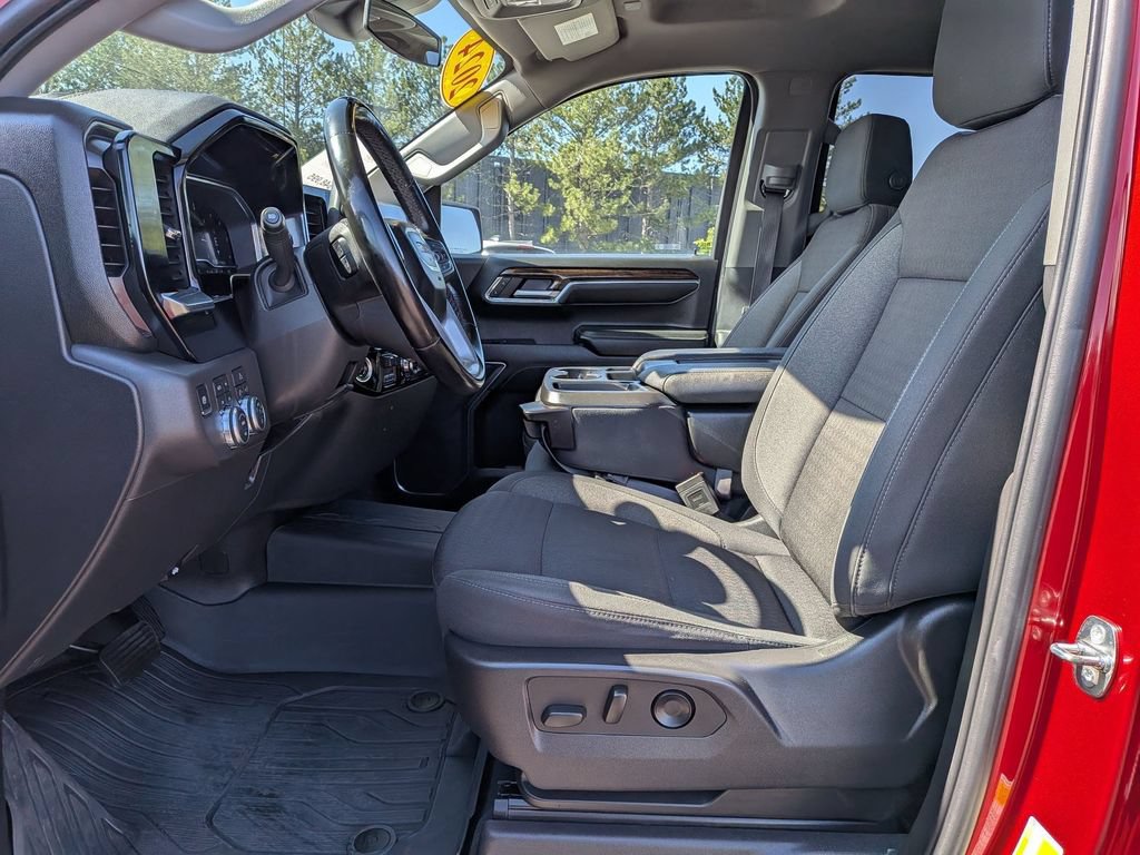 Used 2024 GMC Sierra 1500 Elevation w/ LPO, Elevation Black Package AWD/4WD image 17