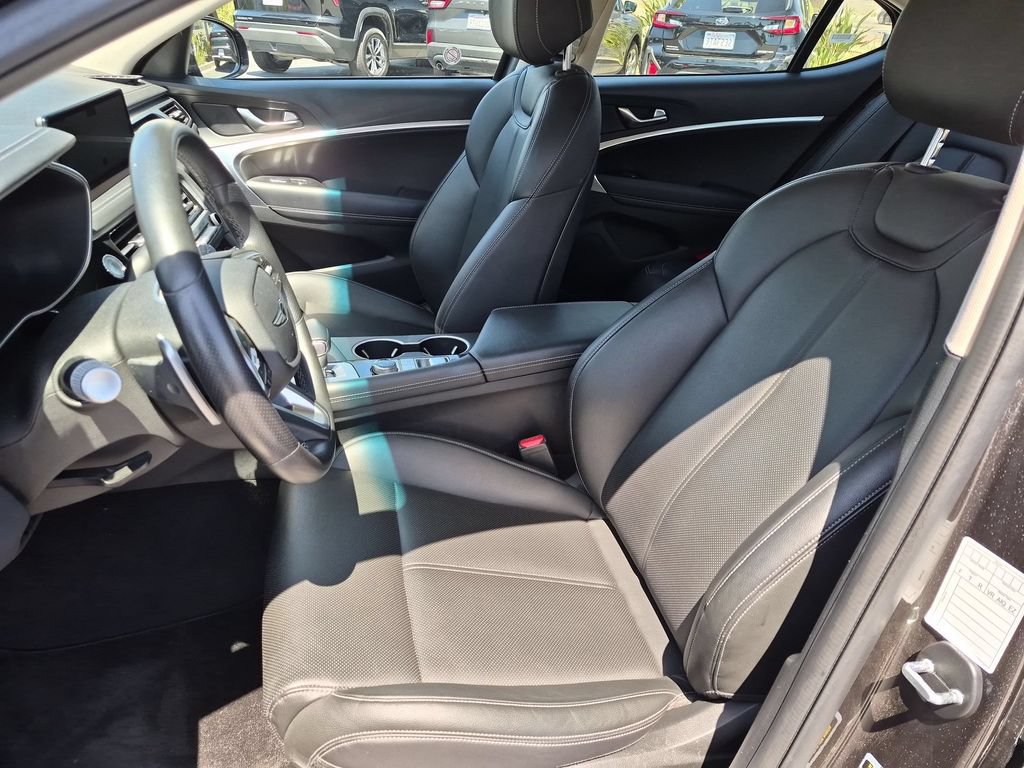 Used 2025 Genesis G70 2.5T RWD image 25