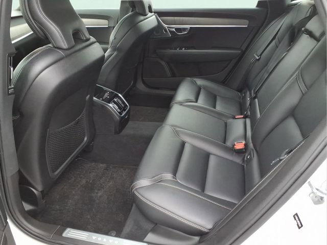 Used 2022 Volvo S90 B6 Inscription w/ Advanced Package AWD/4WD image 17