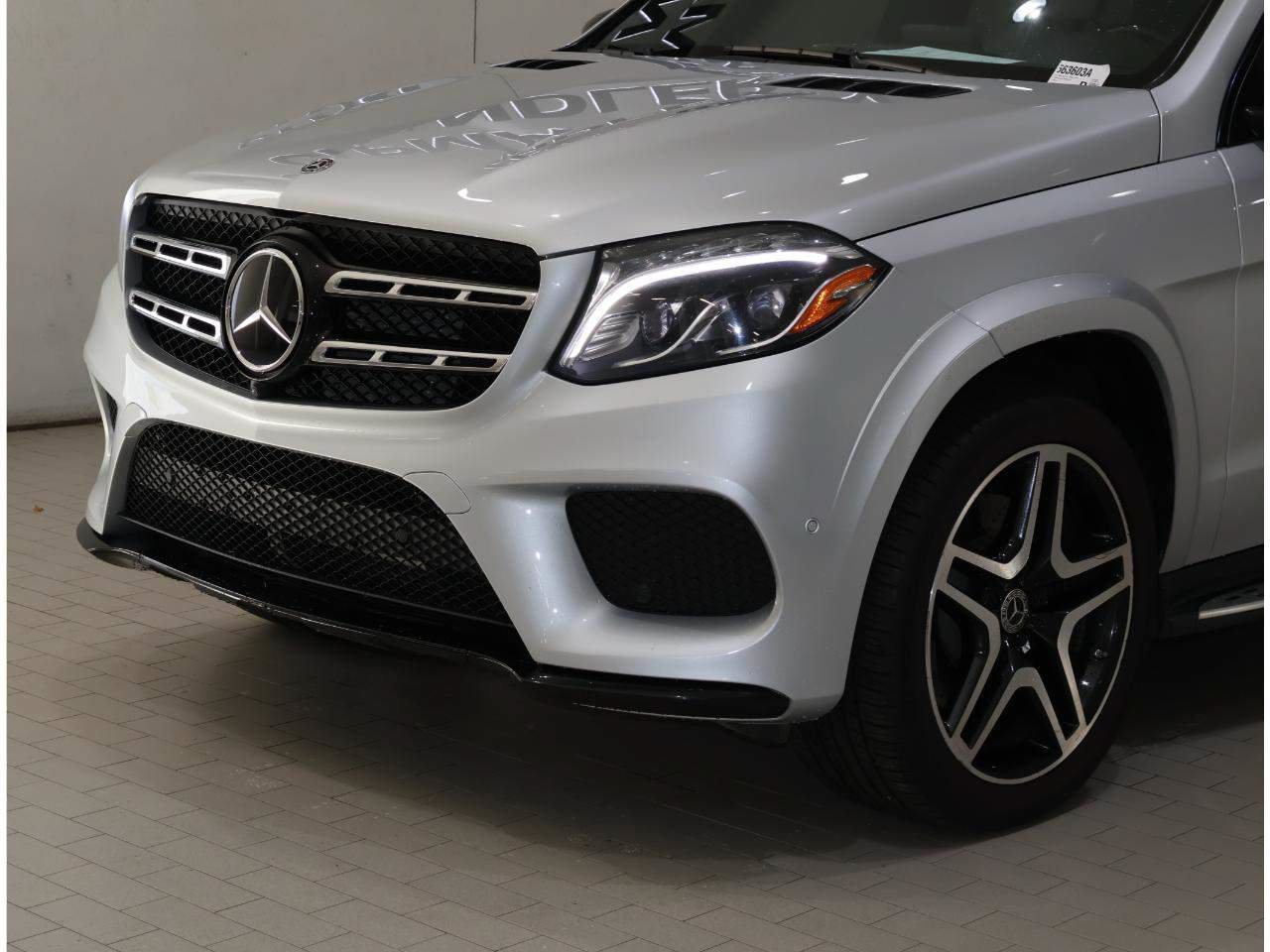 Used 2018 Mercedes-Benz GLS 550 4MATIC image 2