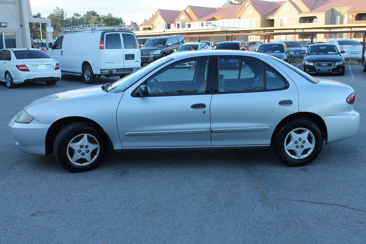 Used 2005 Chevrolet Cavalier Sedan w/ Preferred Equipment Group FWD image 10