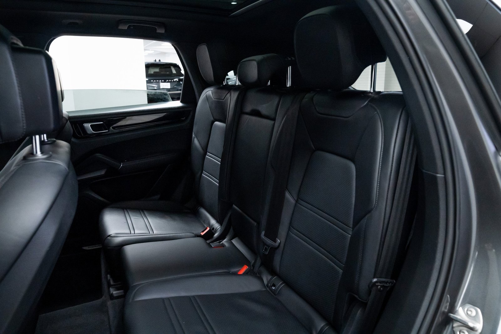 Used 2019 Porsche Cayenne image 21