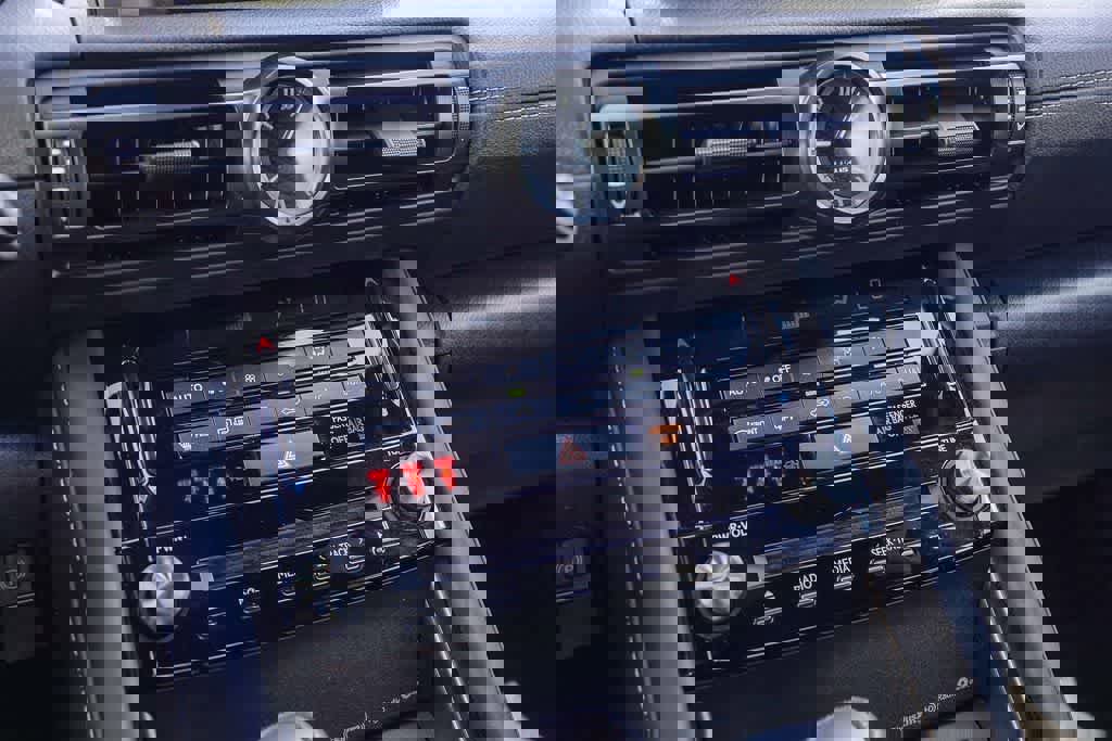 Used 2024 Lexus IS 350 F Sport RWD image 19