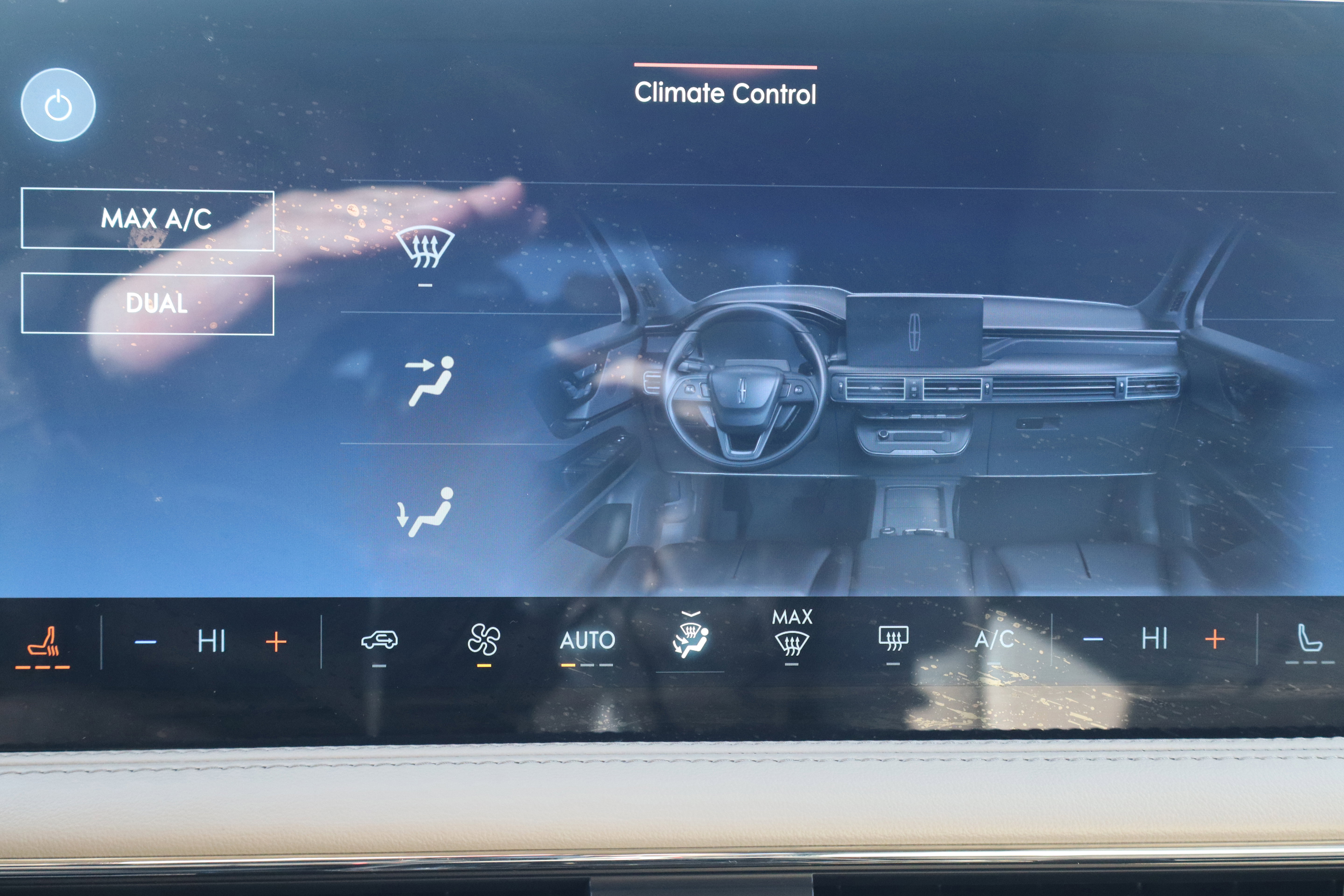 Used 2025 Lincoln Corsair FWD image 23