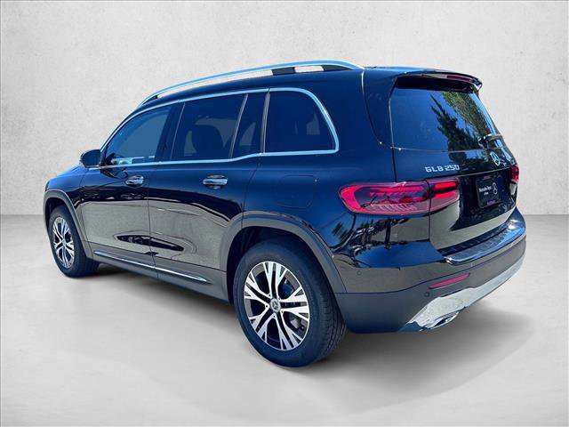 Used 2025 Mercedes-Benz GLB 250 4MATIC image 10