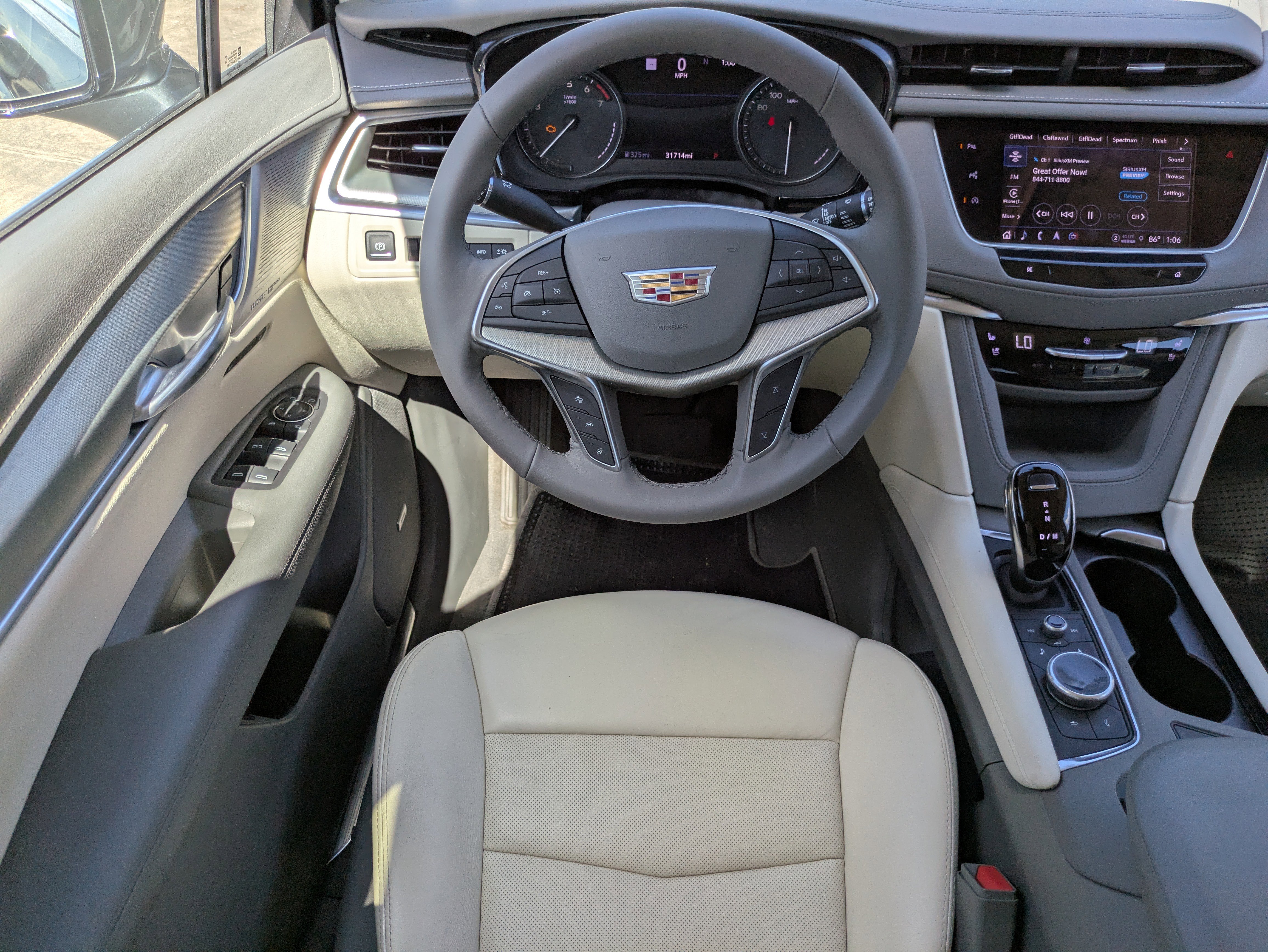 Certified 2022 Cadillac XT5 Premium Luxury w/ Technology Package image 4