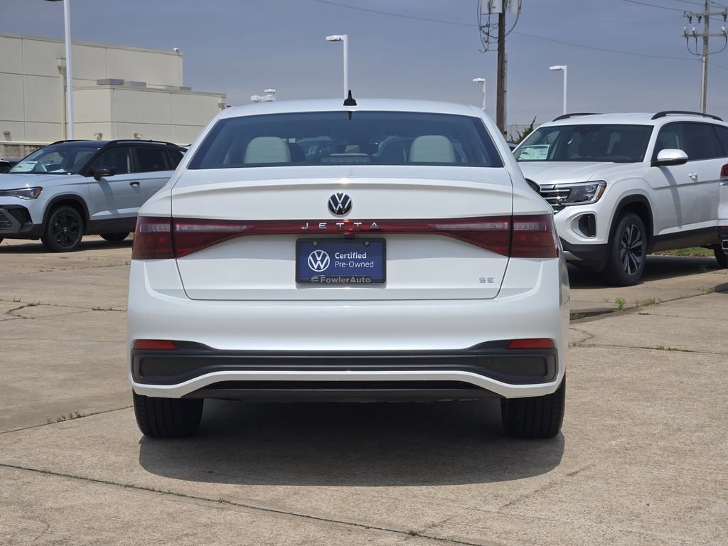Used 2025 Volkswagen Jetta SE FWD image 6