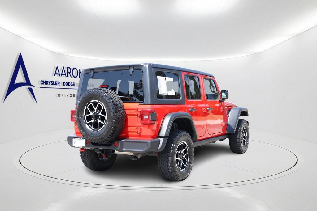 Used 2025 Jeep Wrangler Unlimited Rubicon w/ Convenience Group AWD/4WD image 4