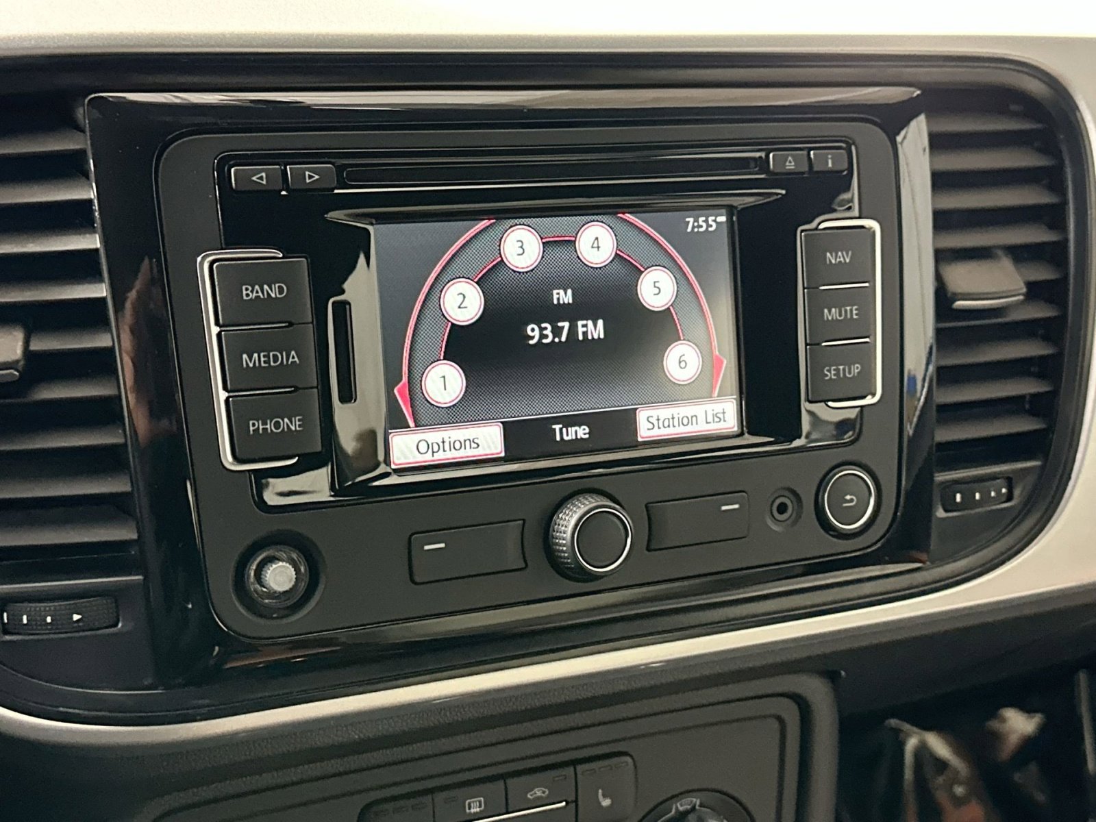 Used 2015 Volkswagen Beetle 1.8T Classic image 23