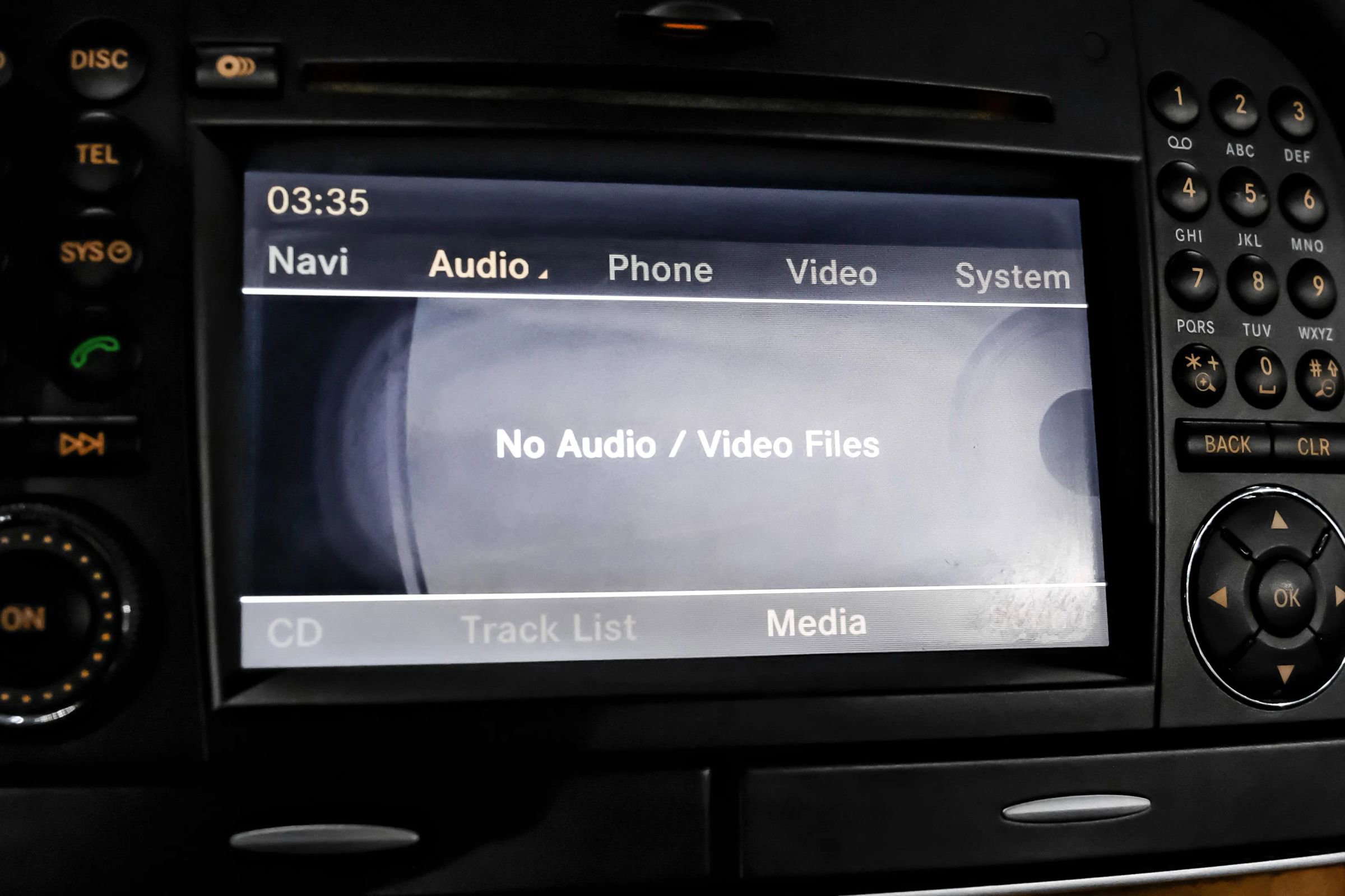 Used 2011 Mercedes-Benz SL 550 w/ Premium I Pkg image 23