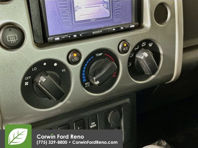 Used 2010 Toyota FJ Cruiser 4WD image 14