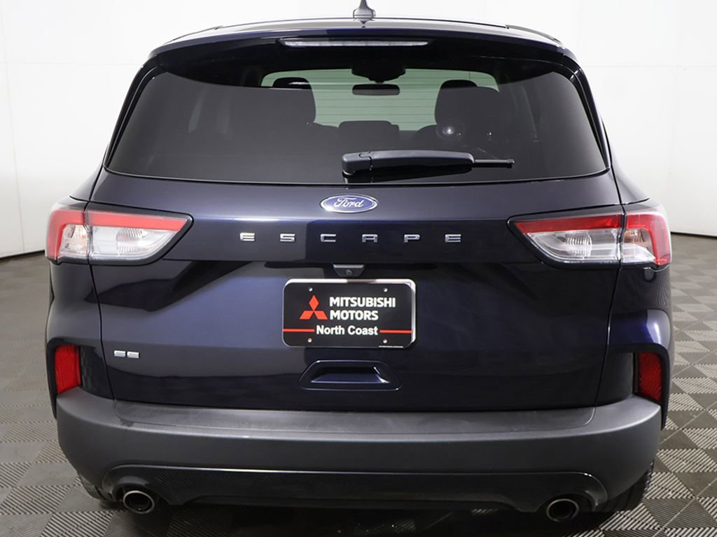 Used 2021 Ford Escape SE w/ SE Sport Appearance Package image 11
