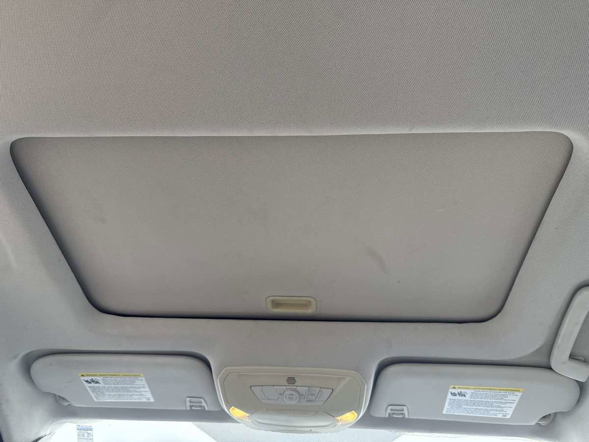 Used 2015 Ford Focus Titanium image 22