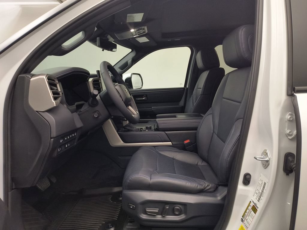 Used 2026 Toyota Sequoia Platinum AWD/4WD image 5