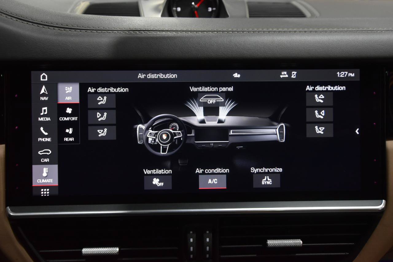Used 2021 Porsche Cayenne AWD/4WD image 28