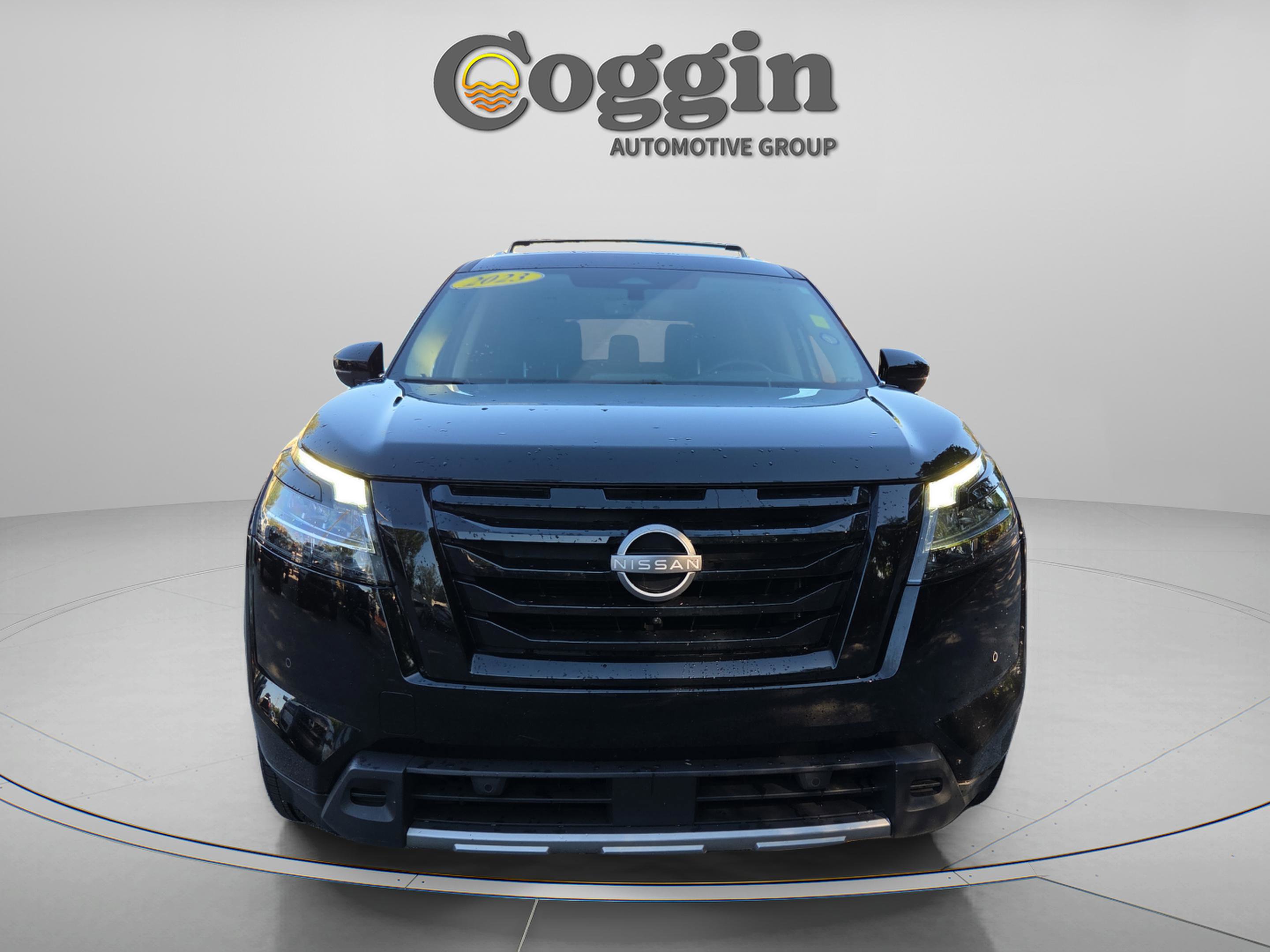 Used 2023 Nissan Pathfinder SL w/ SL Premium Package FWD image 8
