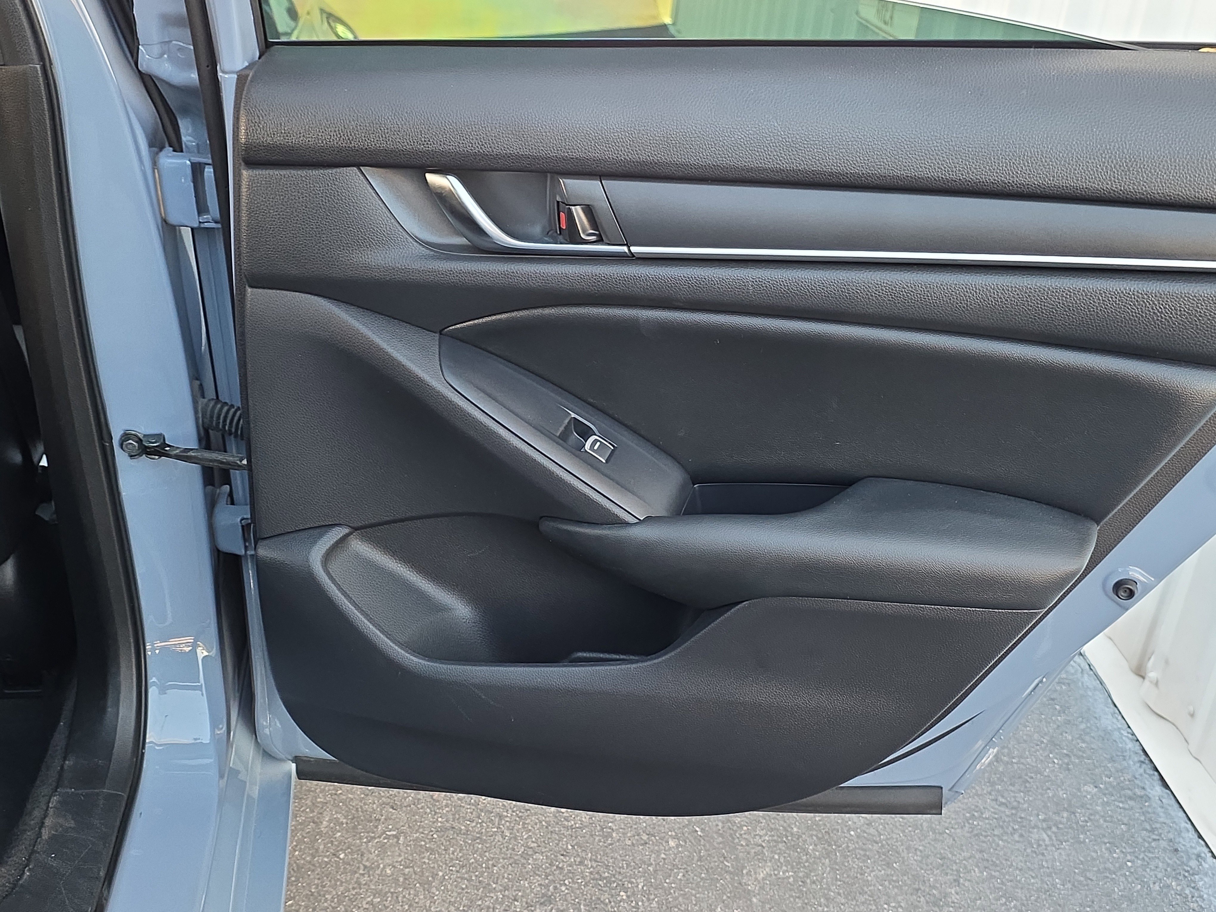 Used 2022 Honda Accord Sport image 24