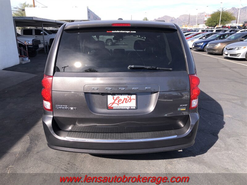 Used 2018 Dodge Grand Caravan SXT FWD image 7