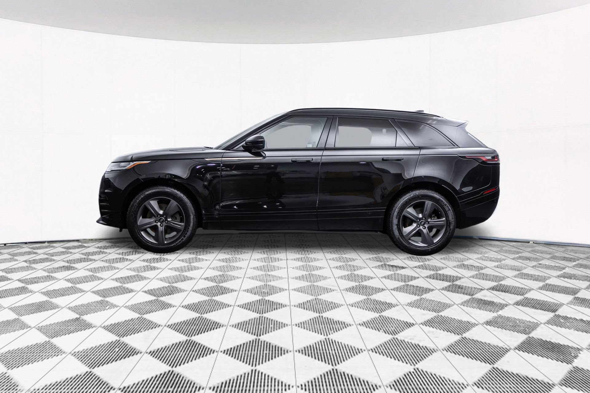 Used 2022 Land Rover Range Rover Velar R-Dynamic S AWD/4WD image 6