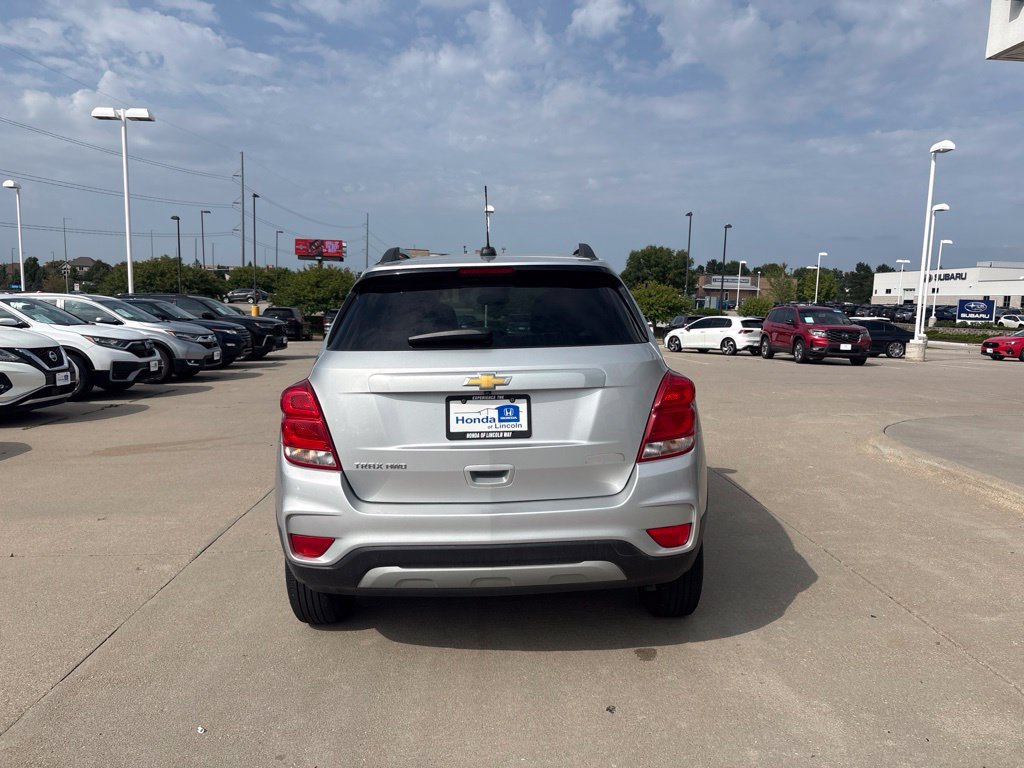 Used 2022 Chevrolet Trax LT w/ LT Convenience Package AWD/4WD image 6